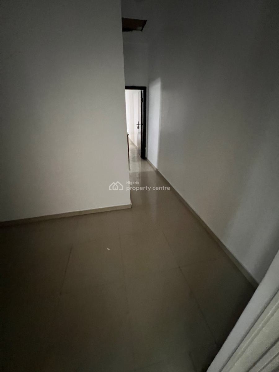 Massive 7-bedroom Fully Detached Duplex with 2-bedroom Bq., Lekki Phase 1, Lekki, Lagos, House for Rent