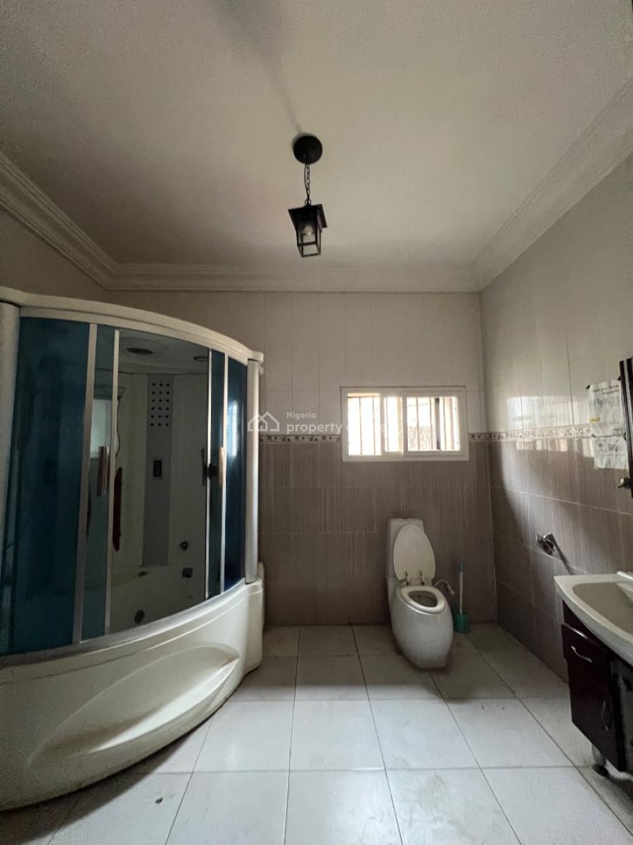 Massive 7-bedroom Fully Detached Duplex with 2-bedroom Bq., Lekki Phase 1, Lekki, Lagos, House for Rent