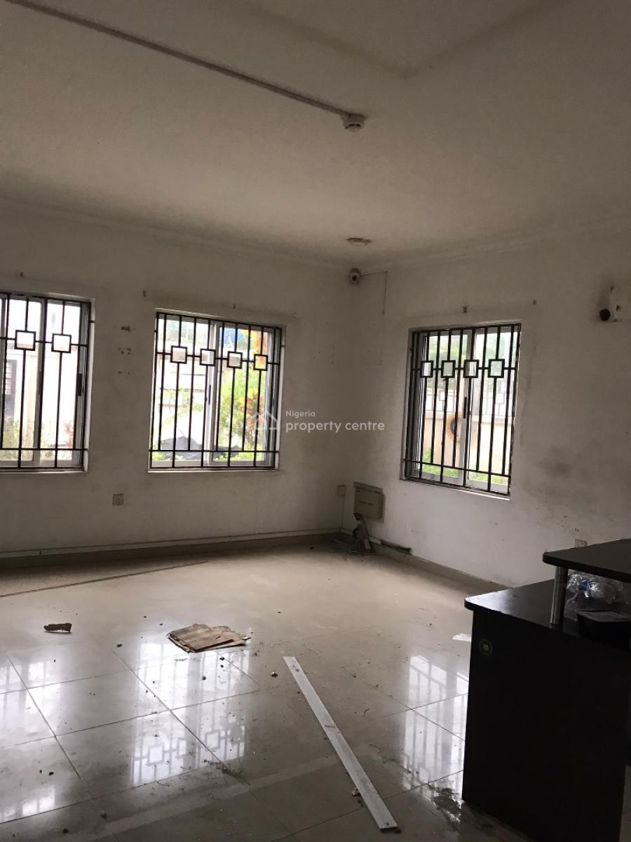 Spacious 4 Bedroom, Lekki Phase 1, Lekki, Lagos, Semi-detached Duplex for Rent