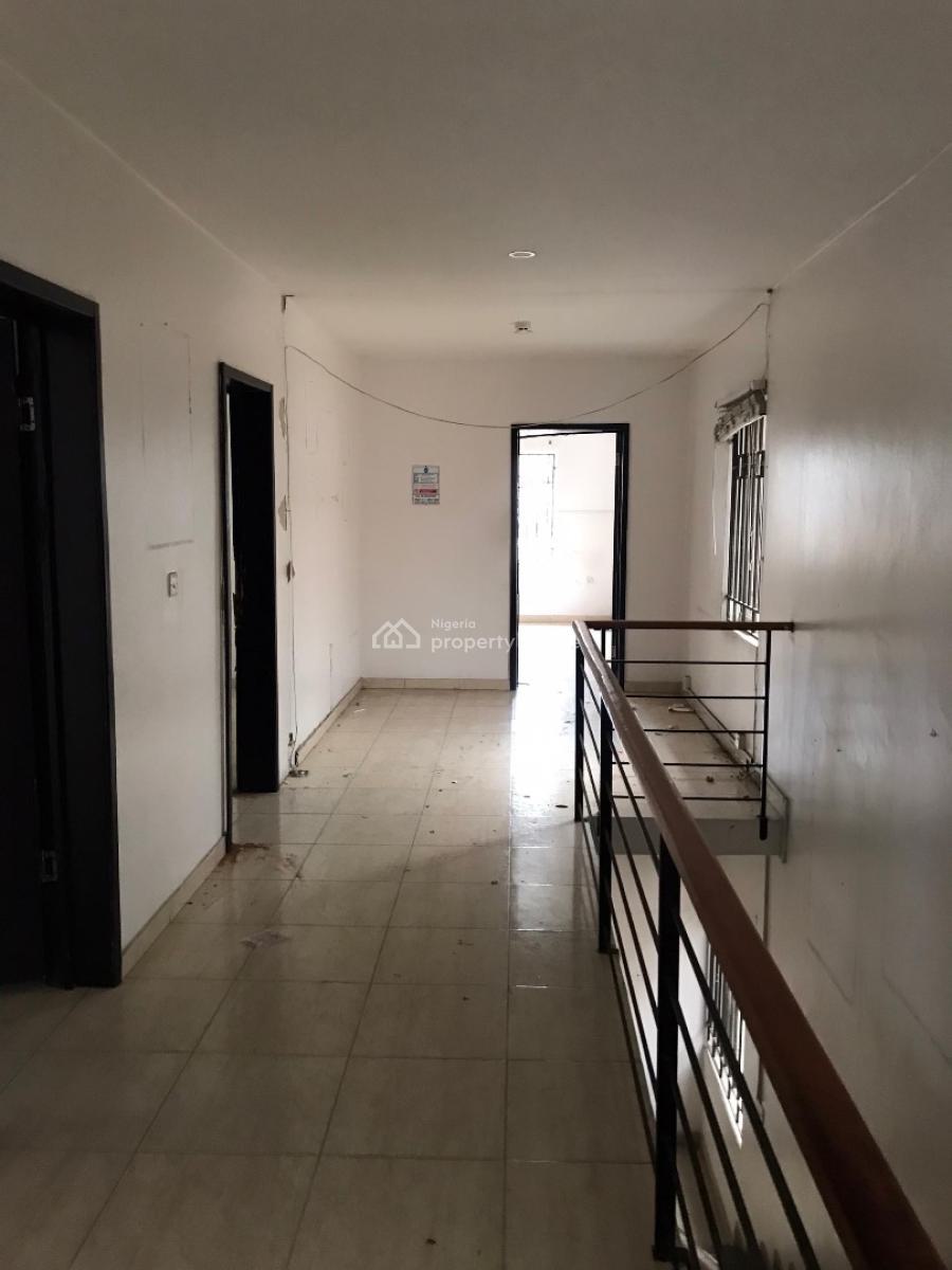 Spacious 4 Bedroom, Lekki Phase 1, Lekki, Lagos, Semi-detached Duplex for Rent