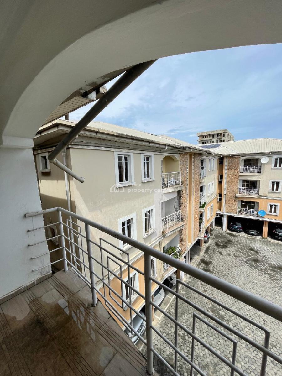 Neatly Built 3 Bedroom Apartment, Victoria Island (vi), Lagos, Flat / Apartment for Rent