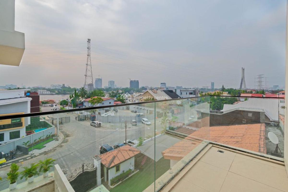 a Luxury Fully Furnished of 3 Bedroom Flat with Pool and Snooker Pool, Lekki Phase 1, Lekki, Lagos, Flat / Apartment Short Let