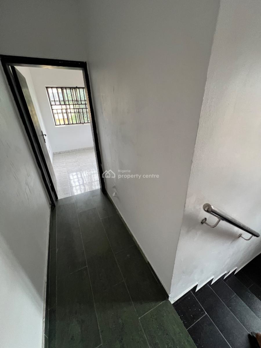 3-bedroom Terrace Duplex, Suitable for Commercial Use, Lekki Phase 1, Lekki, Lagos, Commercial Property for Rent