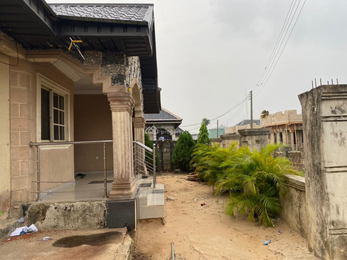 2 Units 3 Bedroom Flat Bungalow, Shell Road, Sapele, Delta, Block of Flats for Sale