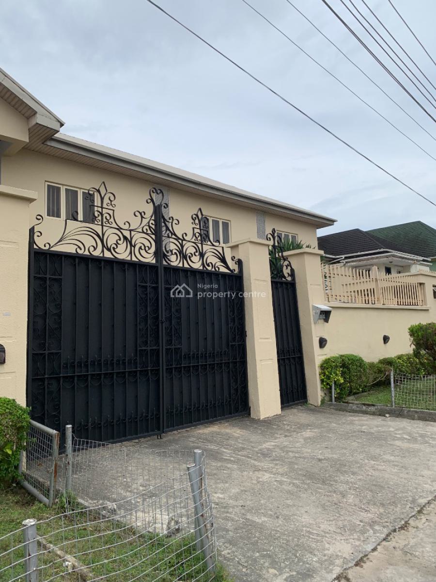 Standard 3 Bedroom Apartment with a Bq, Lekki Phase 1, Lekki, Lagos, Flat / Apartment for Rent