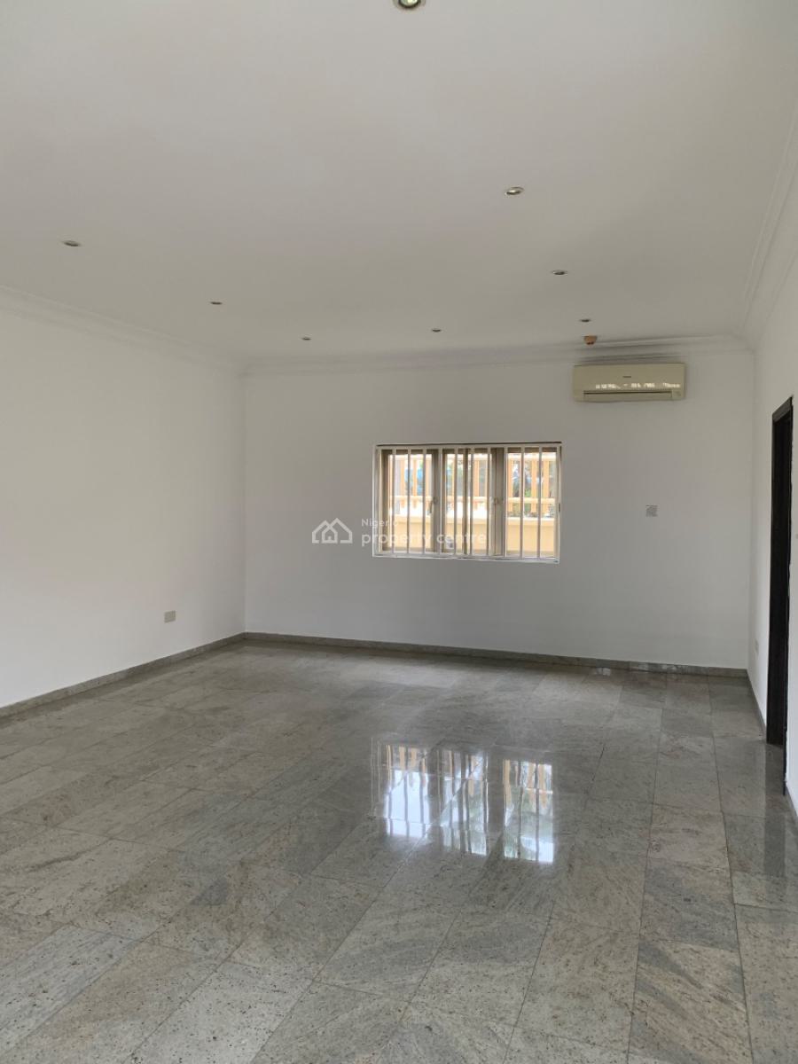 Standard 3 Bedroom Apartment with a Bq, Lekki Phase 1, Lekki, Lagos, Flat / Apartment for Rent