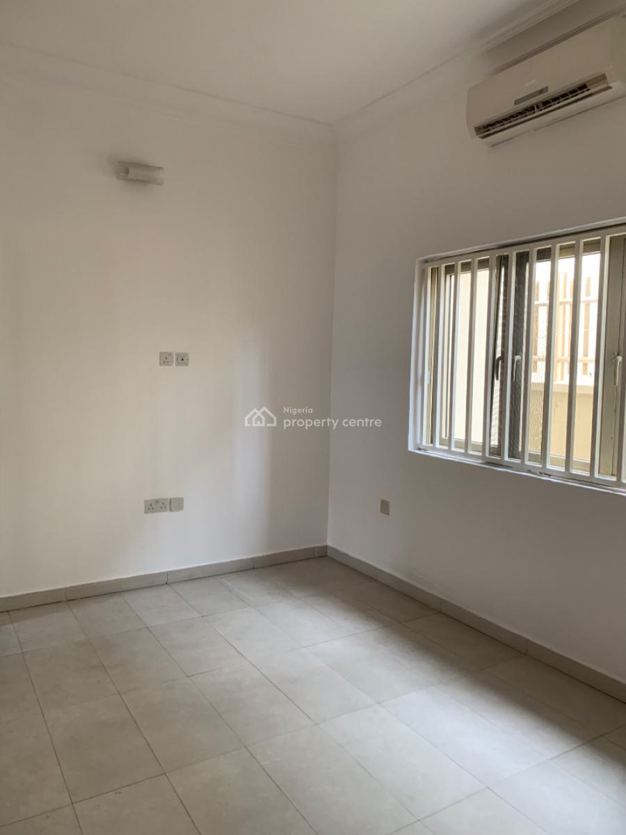 Standard 3 Bedroom Apartment with a Bq, Lekki Phase 1, Lekki, Lagos, Flat / Apartment for Rent