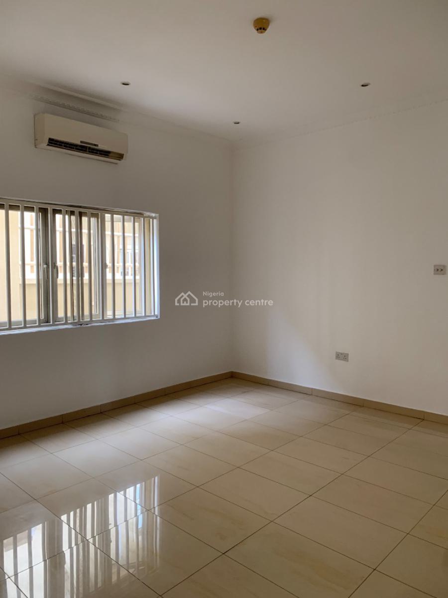 Standard 3 Bedroom Apartment with a Bq, Lekki Phase 1, Lekki, Lagos, Flat / Apartment for Rent