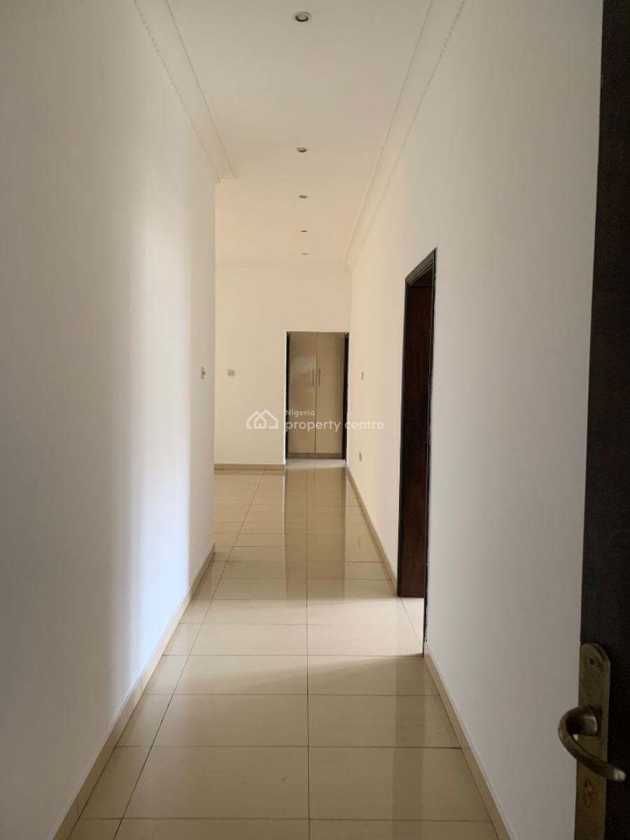 Standard 3 Bedroom Apartment with a Bq, Lekki Phase 1, Lekki, Lagos, Flat / Apartment for Rent