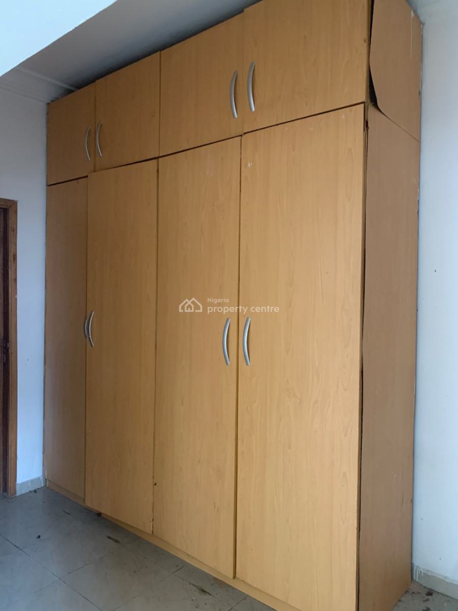 Standard 3 Bedroom Apartment, Lekki Phase 1, Lekki, Lagos, Flat / Apartment for Rent