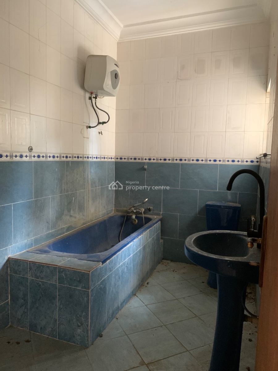 Standard 3 Bedroom Apartment, Lekki Phase 1, Lekki, Lagos, Flat / Apartment for Rent