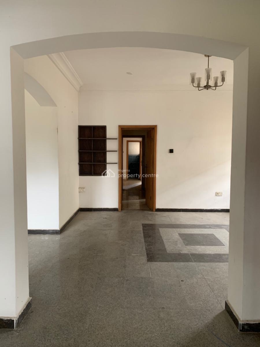 Standard 3 Bedroom Apartment, Lekki Phase 1, Lekki, Lagos, Flat / Apartment for Rent