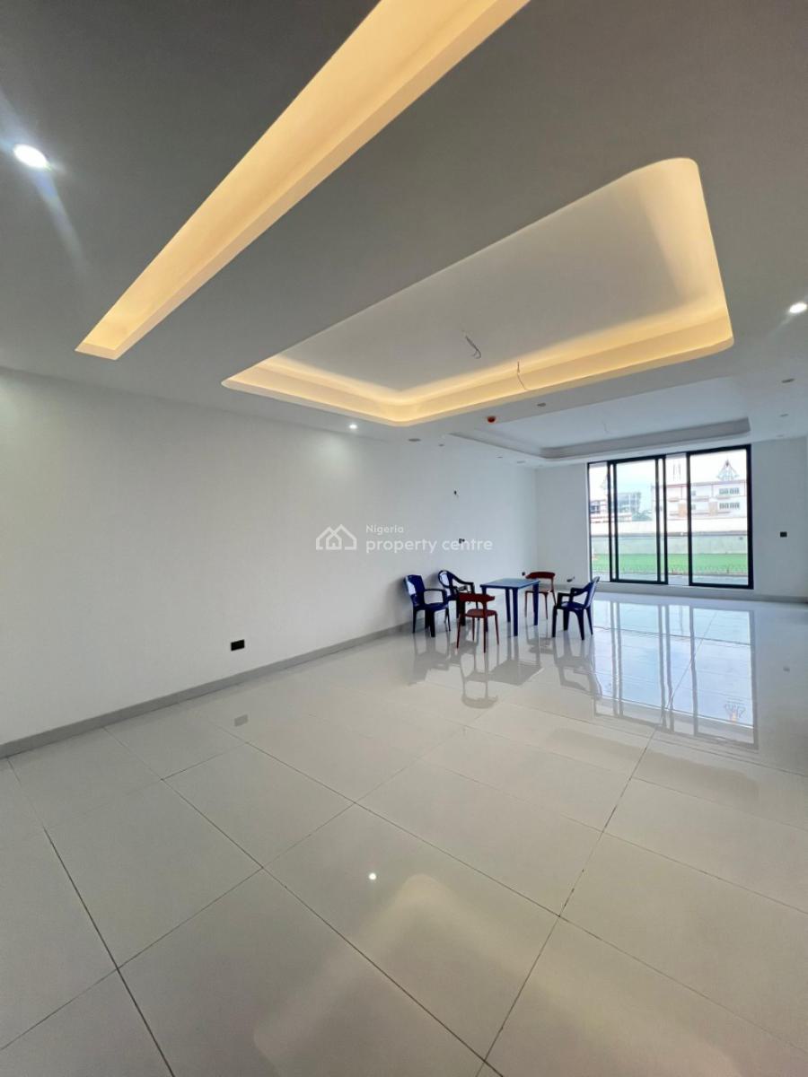 Absolutely Decent 2 Bedroom Apartment with Communal Swimming Pool Elevato, Lekki Phase 1, Lekki, Lagos, Flat / Apartment for Sale