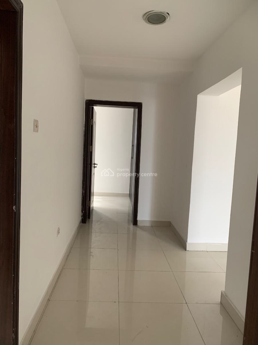3 Bedroom Apartments with a Bq, Lekki Phase 1, Lekki, Lagos, Flat / Apartment for Rent