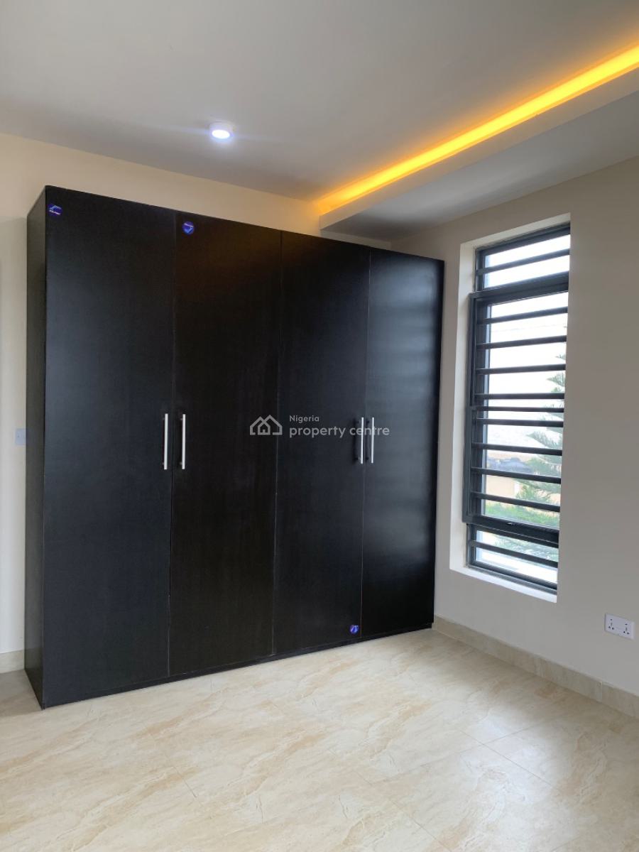 Luxury 3 Bedroom Apartment with a Bq, Lekki Phase 1, Lekki, Lagos, Flat / Apartment for Sale