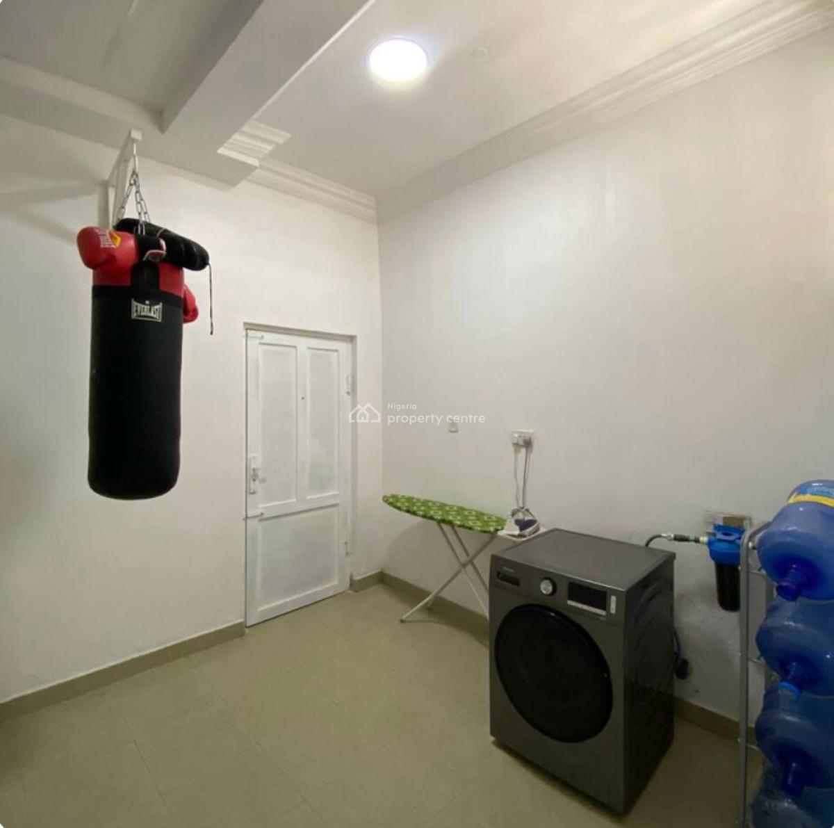 Fully Serviced Unfurnished 3 Bedroom Flat with Pool, Lekki Phase 1, Lekki, Lagos, House for Rent