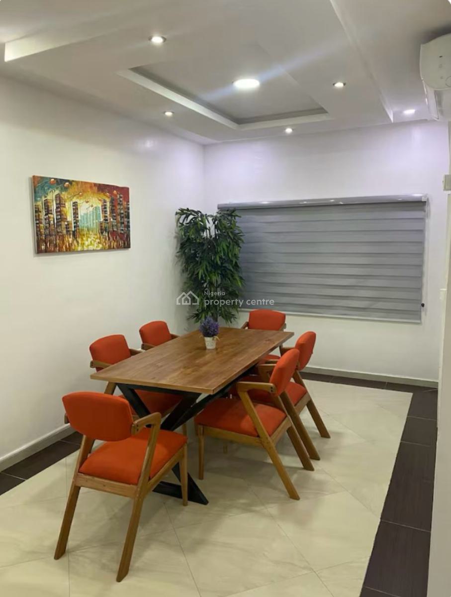 Fully Serviced and Spacious 3 Bedroom Flat with Pool and Bq, Lekki Phase 1, Lekki, Lagos, Flat / Apartment for Rent