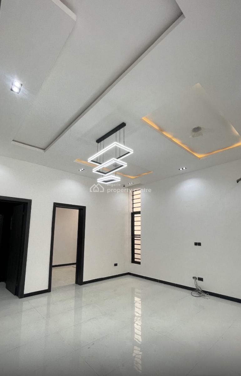 Nice 4 Bedroom Semi Detached Self Compound, Ikate Lekki Lagos, Lekki, Lagos, Semi-detached Duplex for Sale