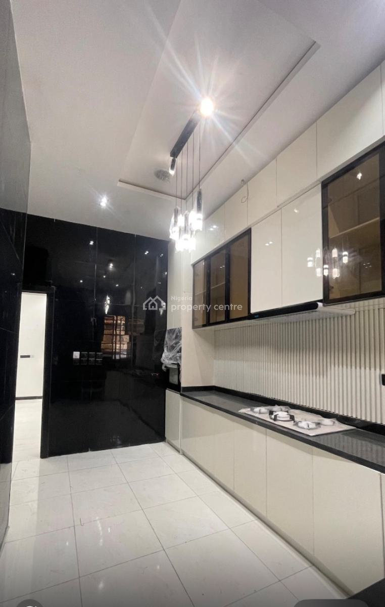 Nice 4 Bedroom Semi Detached Self Compound, Ikate Lekki Lagos, Lekki, Lagos, Semi-detached Duplex for Sale