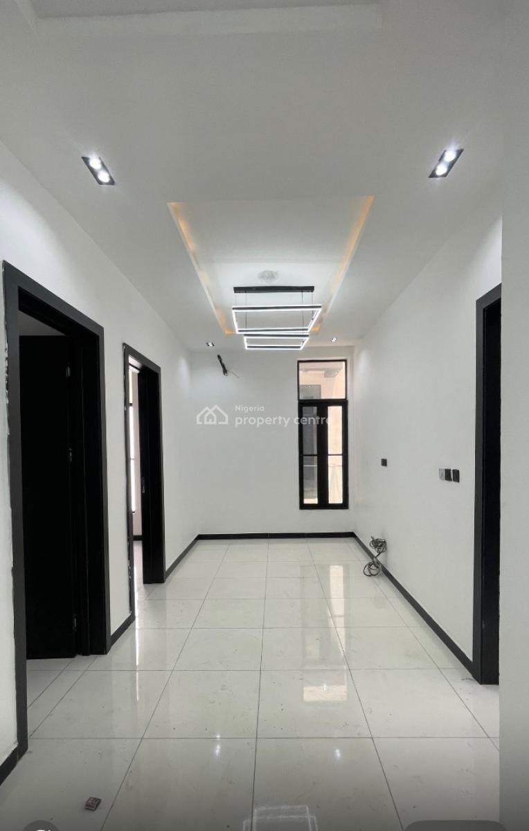 Nice 4 Bedroom Semi Detached Self Compound, Ikate Lekki Lagos, Lekki, Lagos, Semi-detached Duplex for Sale