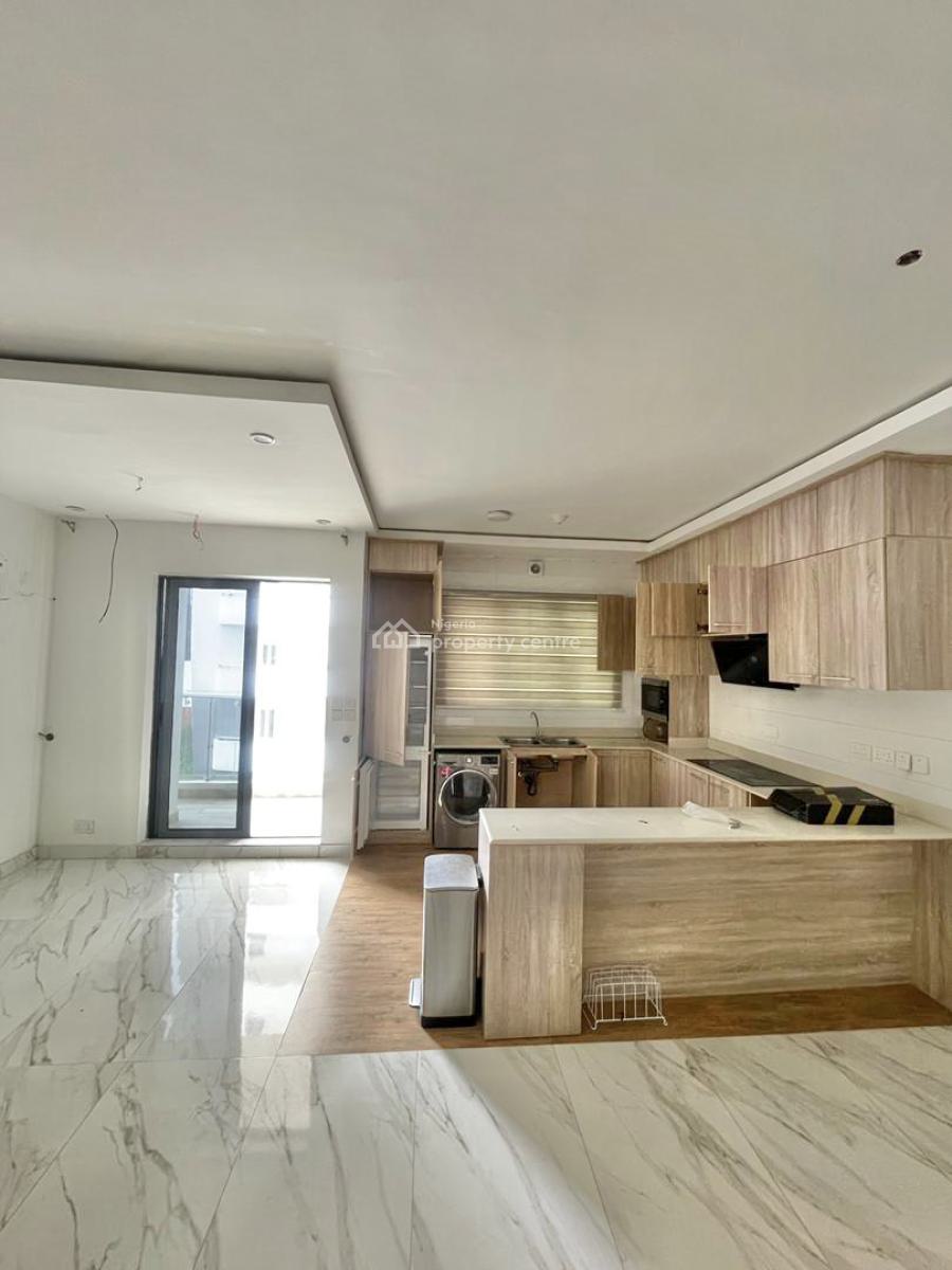 Well Built Serviced 2 Bedroom Apartment, Lekki Phase 1, Lekki, Lagos, Flat / Apartment for Rent