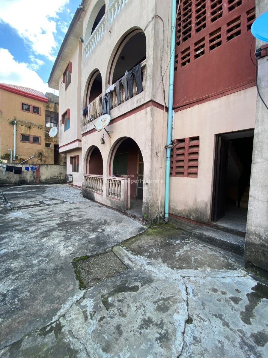 Well Maintained Solid 6 Units of 3 Bedroom Apartment, Ajao Estate, Extension, Oke Afa, Isolo, Lagos, Block of Flats for Sale