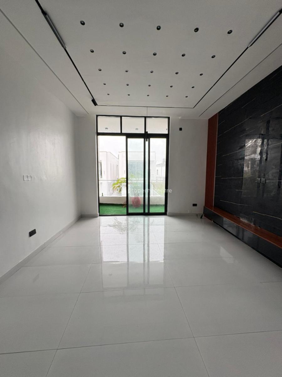 6-bedroom Detached Home, Lekki, Lagos, House for Sale