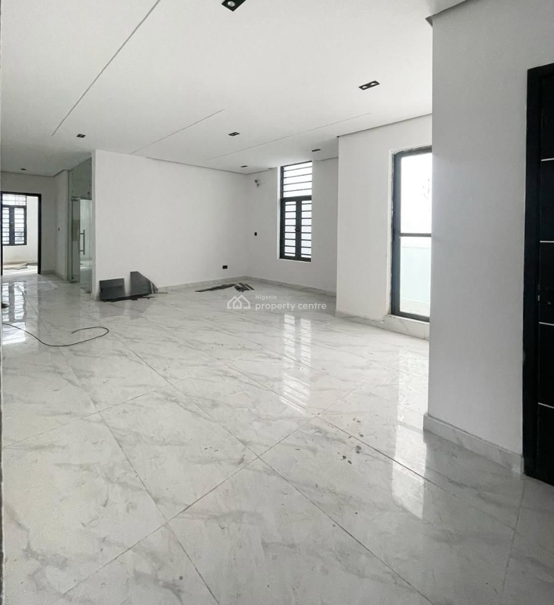 2 Bedroom Luxury Apartment, Ologolo, Lekki, Lagos, Flat / Apartment for Sale