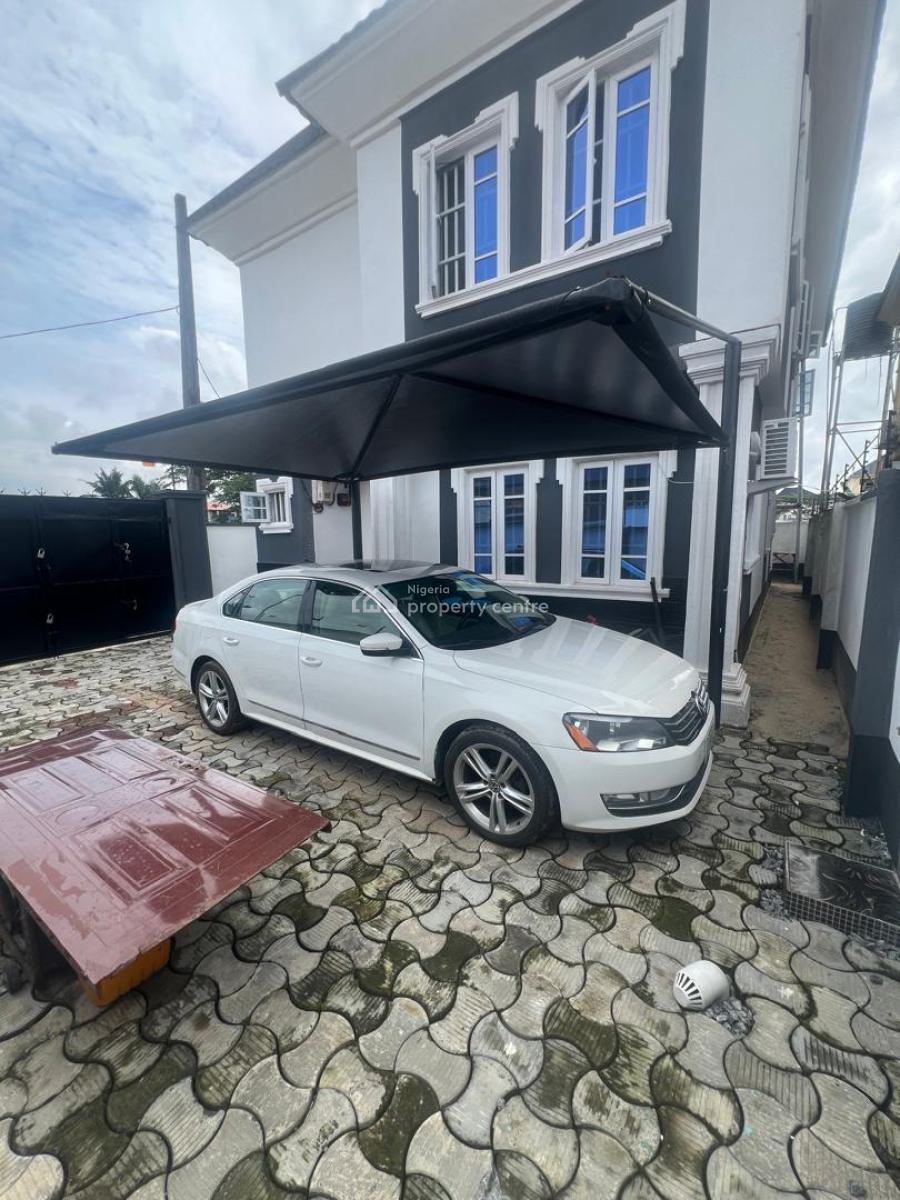 Well Renovated 4 Bedroom Detached Duplex, Ogunfayo Area, By Awoyaya Road, Eputu, Ibeju Lekki, Lagos, Detached Duplex for Sale