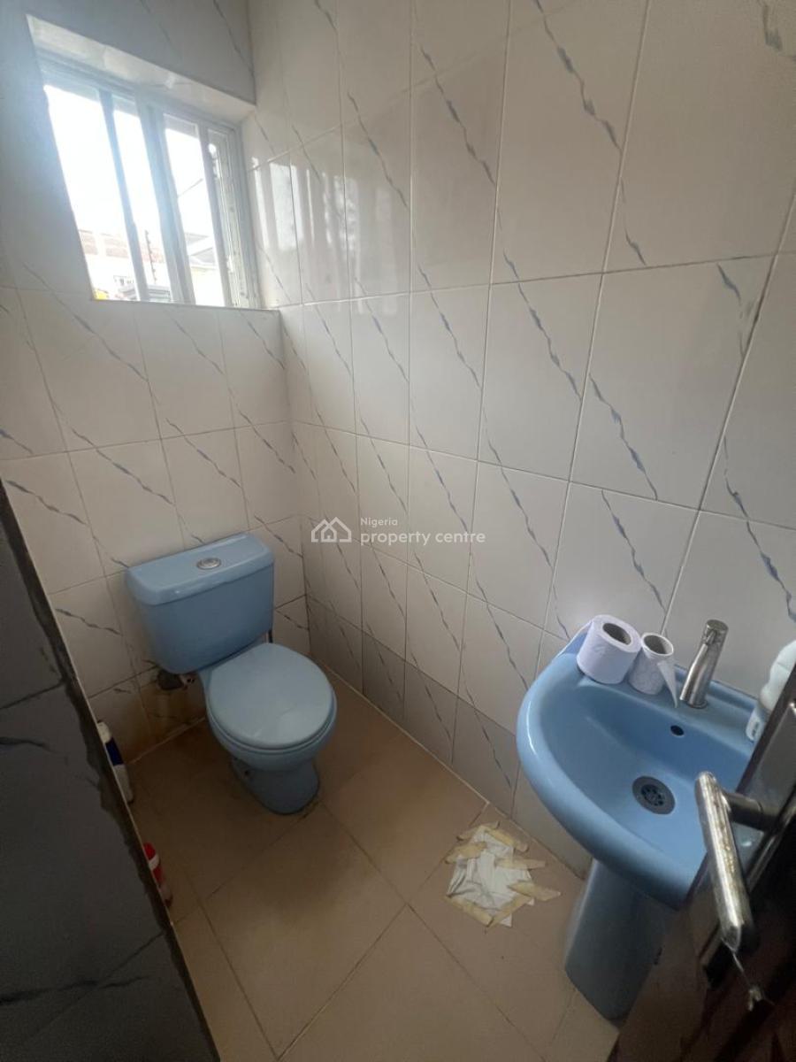 Well Renovated 4 Bedroom Detached Duplex, Ogunfayo Area, By Awoyaya Road, Eputu, Ibeju Lekki, Lagos, Detached Duplex for Sale