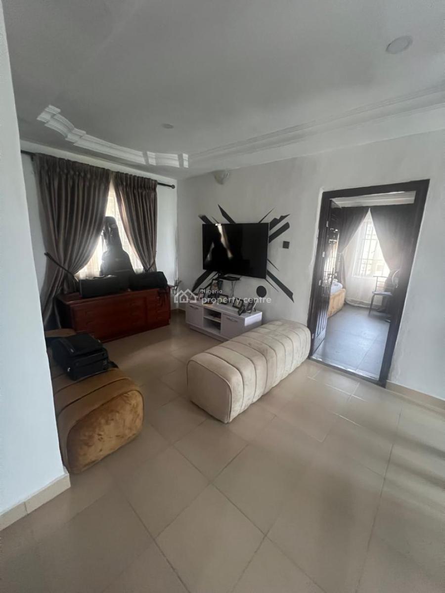 Well Renovated 4 Bedroom Detached Duplex, Ogunfayo Area, By Awoyaya Road, Eputu, Ibeju Lekki, Lagos, Detached Duplex for Sale
