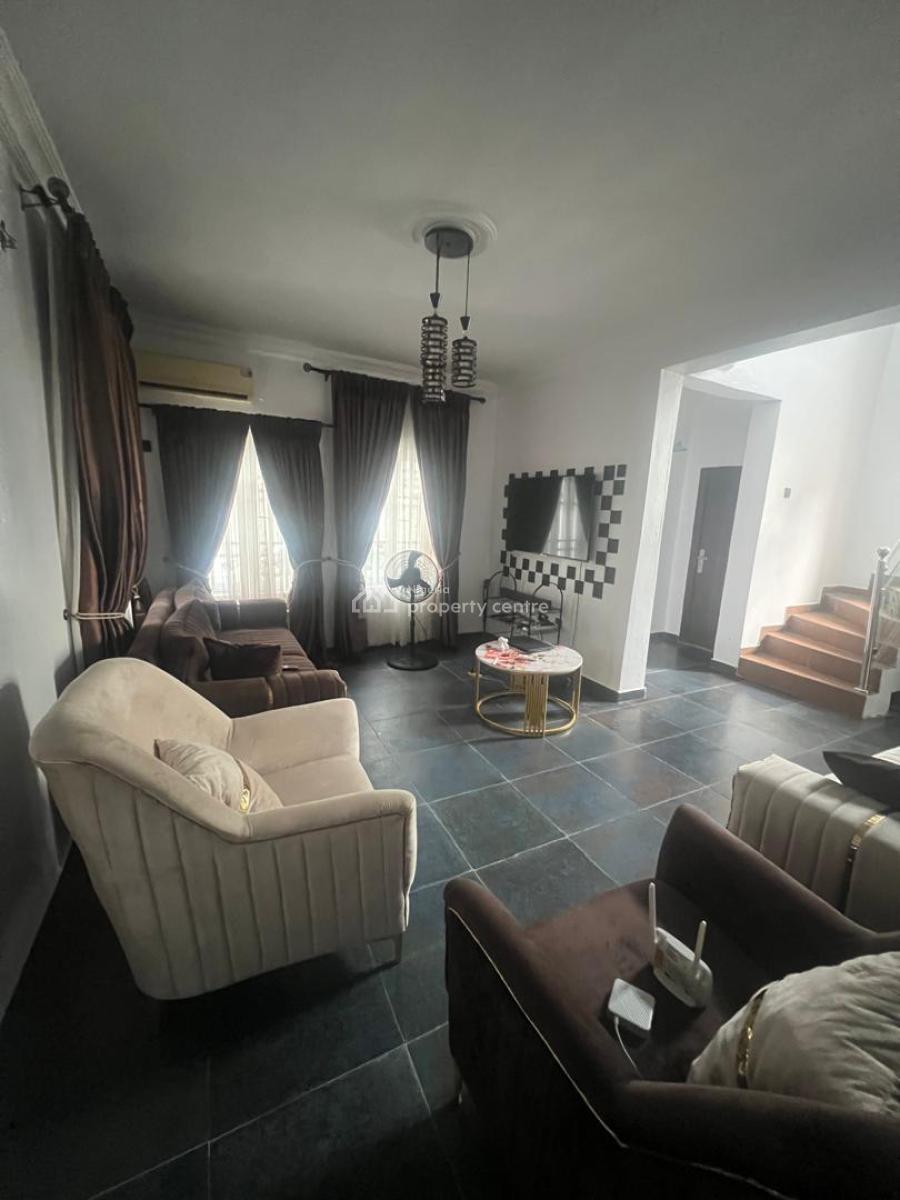 Well Renovated 4 Bedroom Detached Duplex, Ogunfayo Area, By Awoyaya Road, Eputu, Ibeju Lekki, Lagos, Detached Duplex for Sale