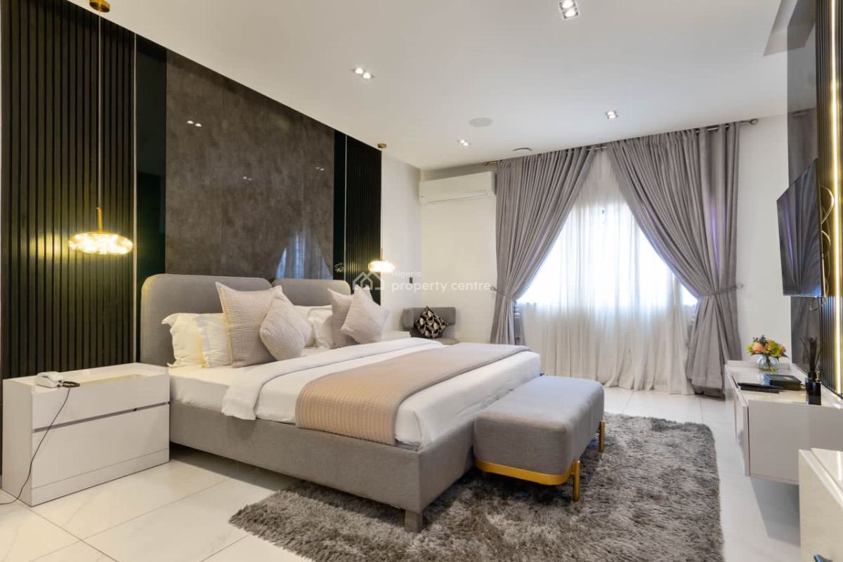 Luxurious 4 Bedroom Villa with 2 Livingroom and Private Chef, Bayview Estate, Ikate, Lekki, Lagos, Flat / Apartment Short Let