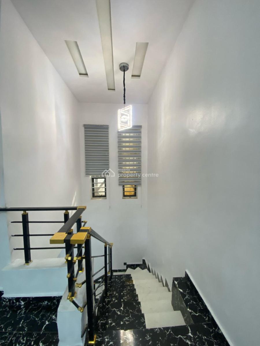 Spacious Luxury Room Upstairs, Ikota Villa Estate, Lekki, Lagos, Flat / Apartment for Rent