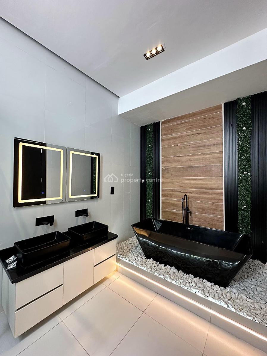 6 Bedroom Fully Detached with Bq, Lekki, Lagos, Detached Duplex for Sale
