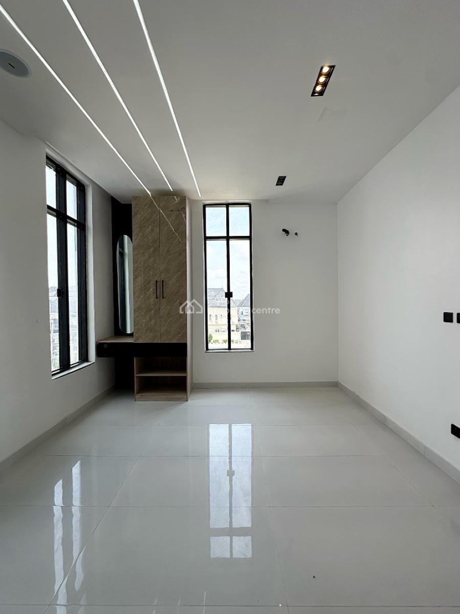 6 Bedroom Fully Detached with Bq, Lekki, Lagos, Detached Duplex for Sale