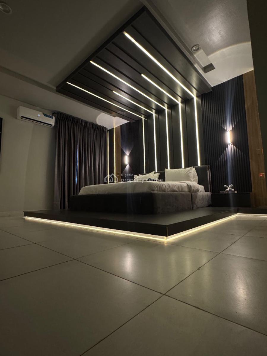 Luxurious Exclusive 2 Bedroom Apartment with Pool, Lekki Phase 1, Lekki, Lagos, Flat / Apartment Short Let