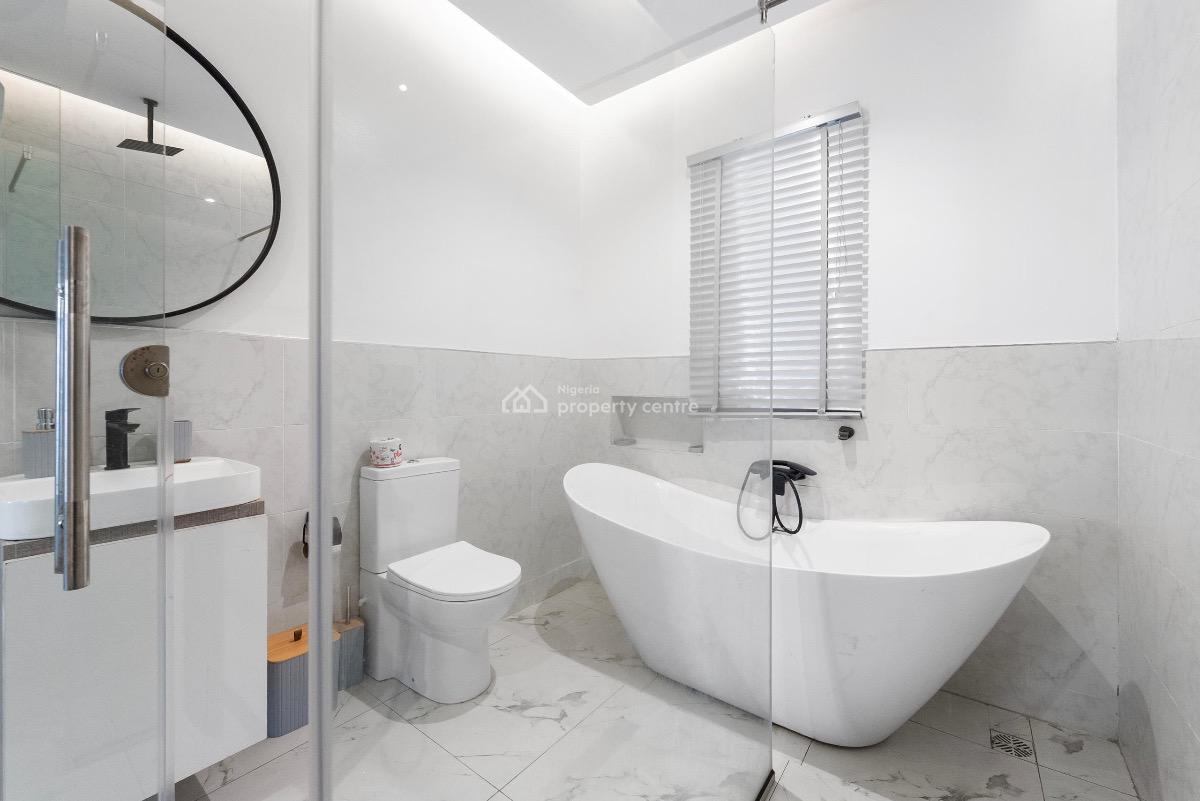 2 Bedroom Smart Maisonette Apartment with Bathtub and Pool, Freedom Way, Lekki Phase 1, Lekki, Lagos, Flat / Apartment Short Let
