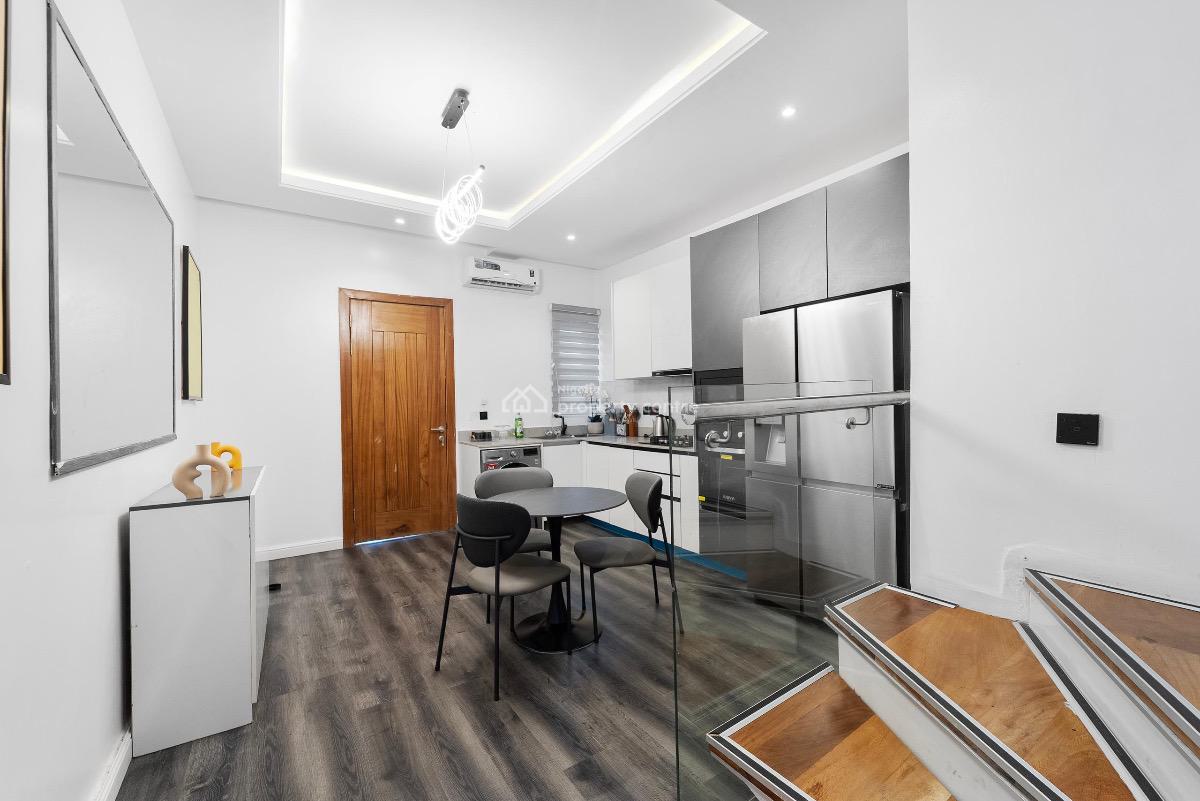 2 Bedroom Smart Maisonette Apartment with Bathtub and Pool, Freedom Way, Lekki Phase 1, Lekki, Lagos, Flat / Apartment Short Let