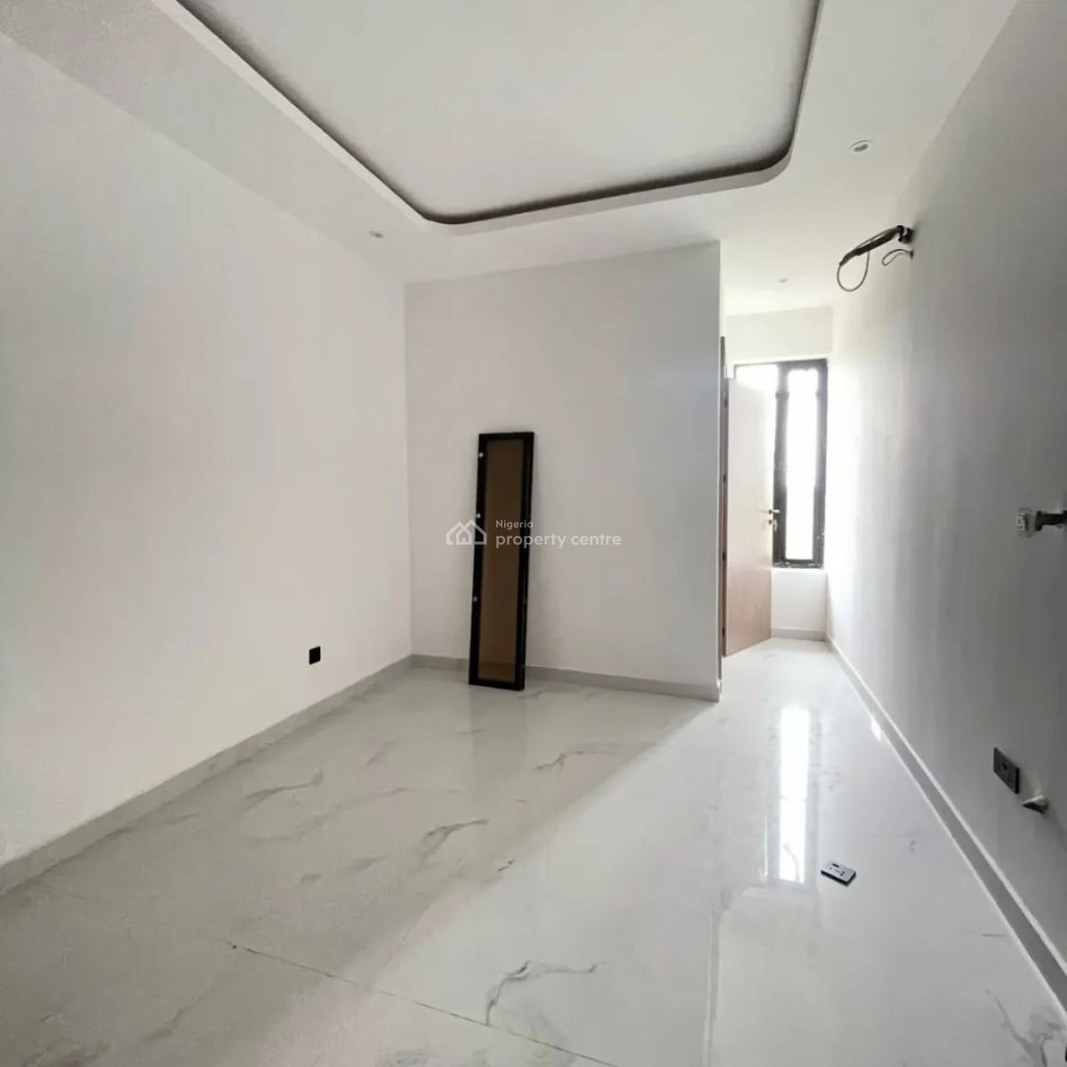 2 Bedroom Apartment, Lekki Phase 1, Lekki, Lagos, Flat / Apartment for Sale