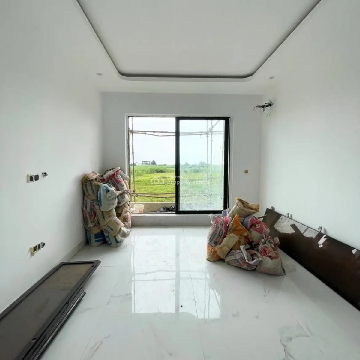2 Bedroom Apartment, Lekki Phase 1, Lekki, Lagos, Flat / Apartment for Sale
