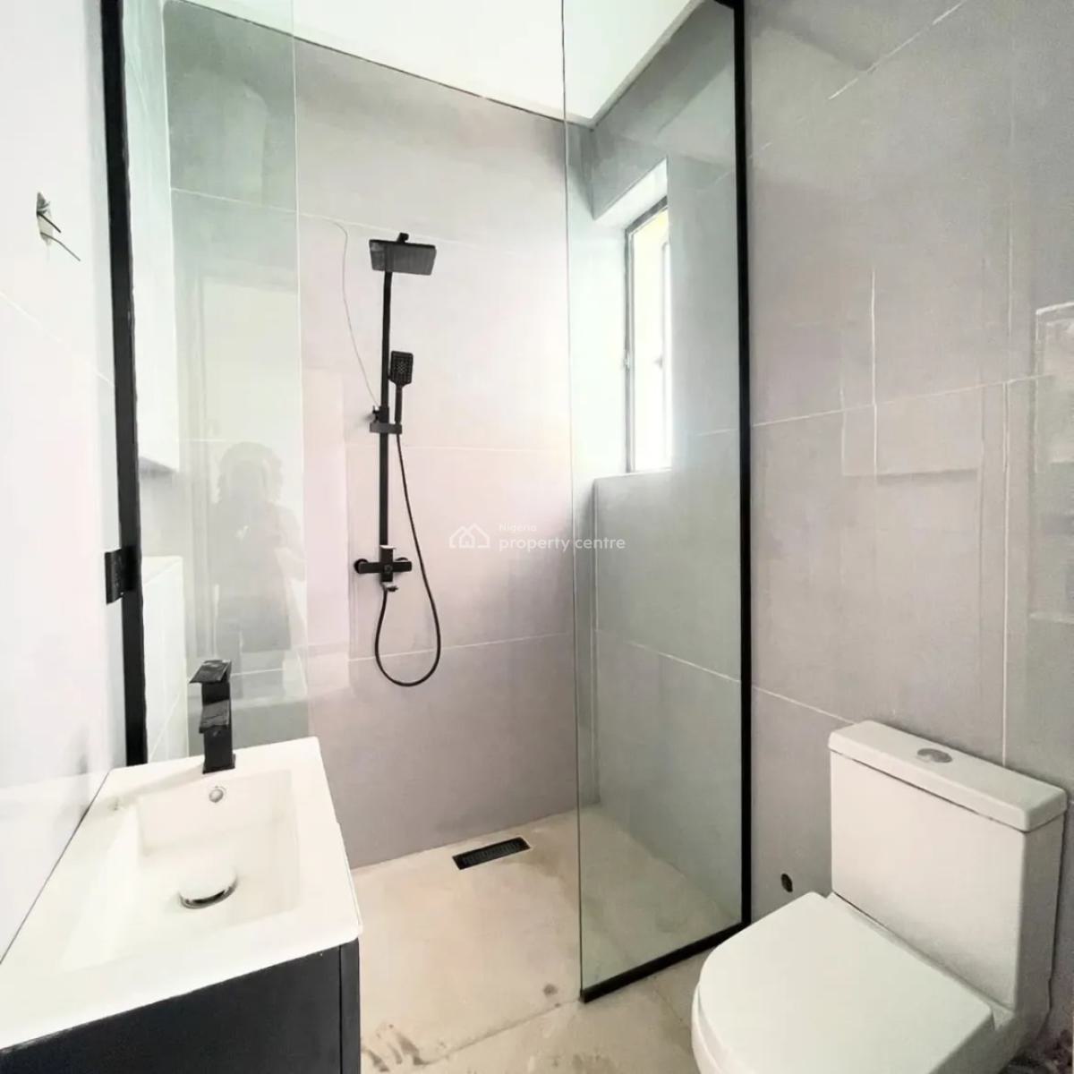2 Bedroom Apartment, Lekki Phase 1, Lekki, Lagos, Flat / Apartment for Sale