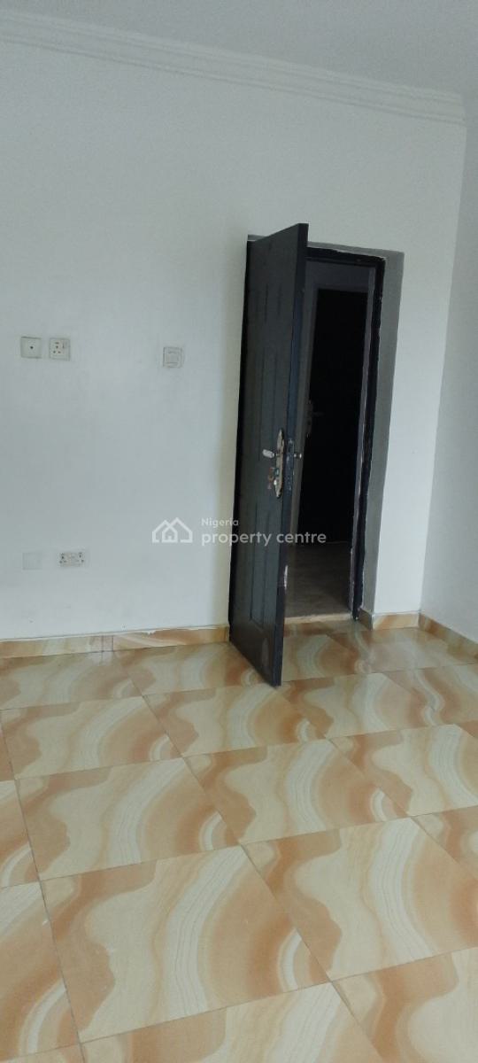 a Spacious Room Self Contained with Personal Fitted Kichen, Chevron Drive Paradise 3 Estate, Lekki, Lagos, Self Contain (single Rooms) for Rent