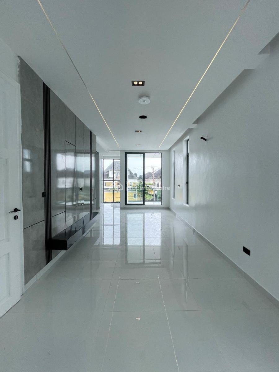 5 Bedroom Fully Detached, Lekki, Lagos, Detached Duplex for Sale