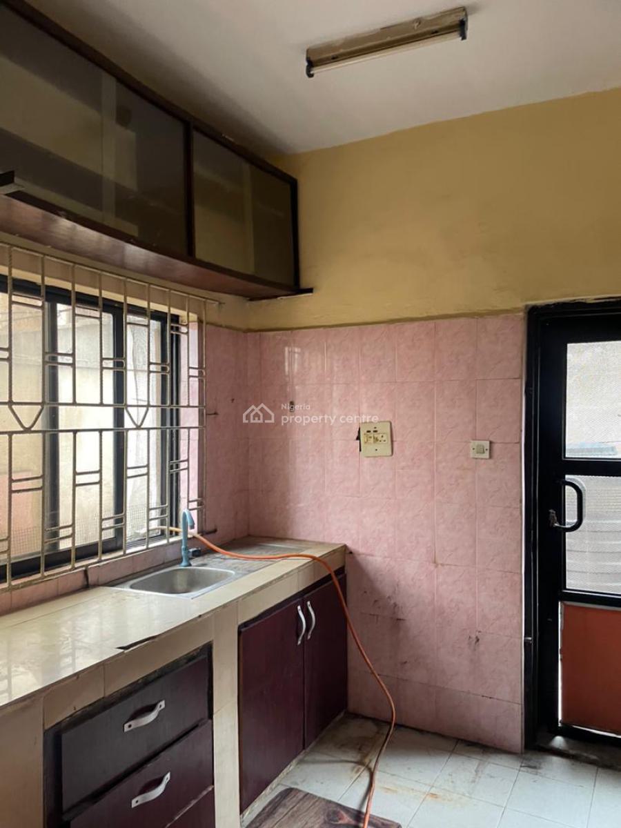 3 Bedroom Flat, Gra Phase 2, Magodo, Lagos, Flat / Apartment for Rent
