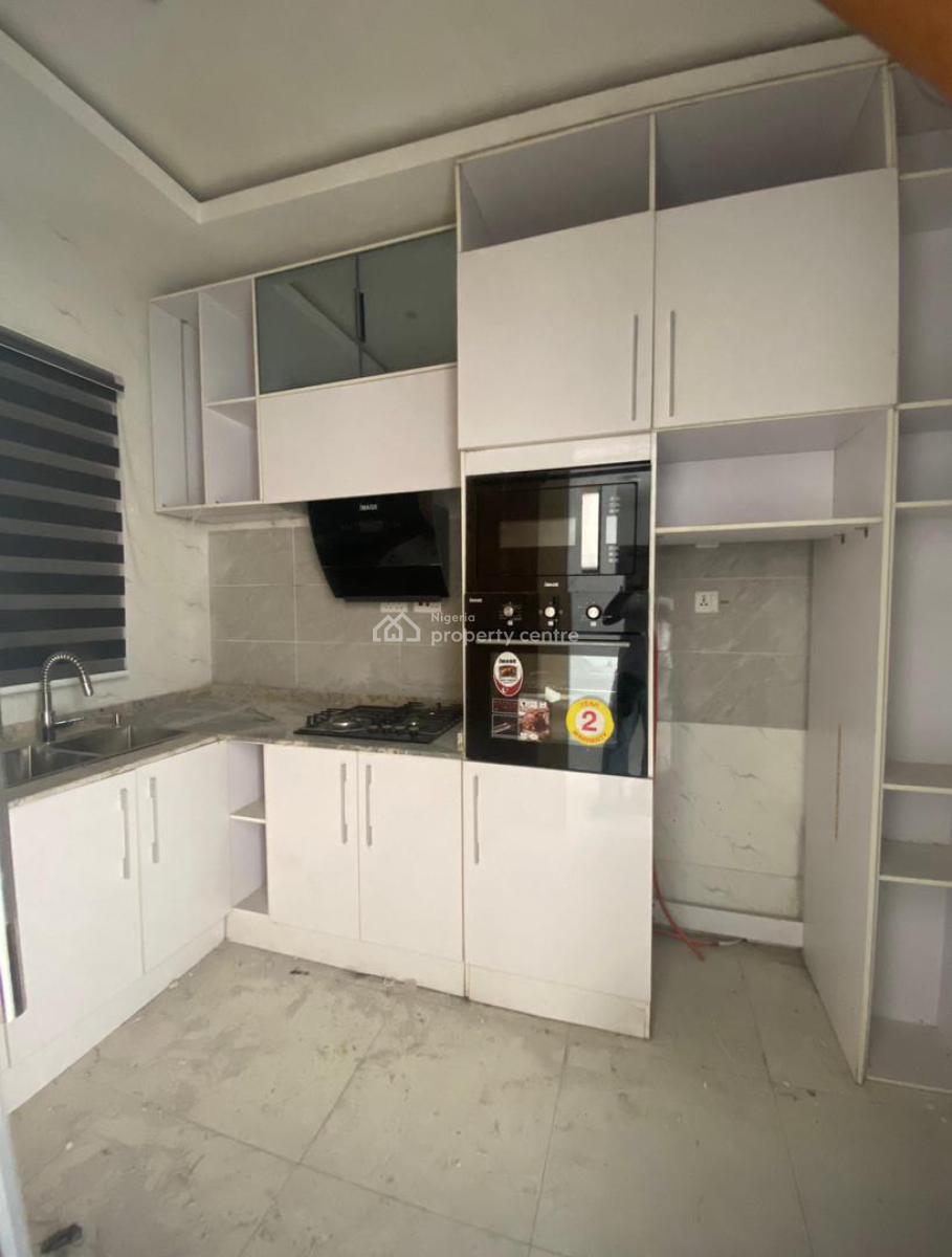 Luxury 2 Bedroom Apartment, Lekki Phase 1, Lekki, Lagos, Flat / Apartment for Rent