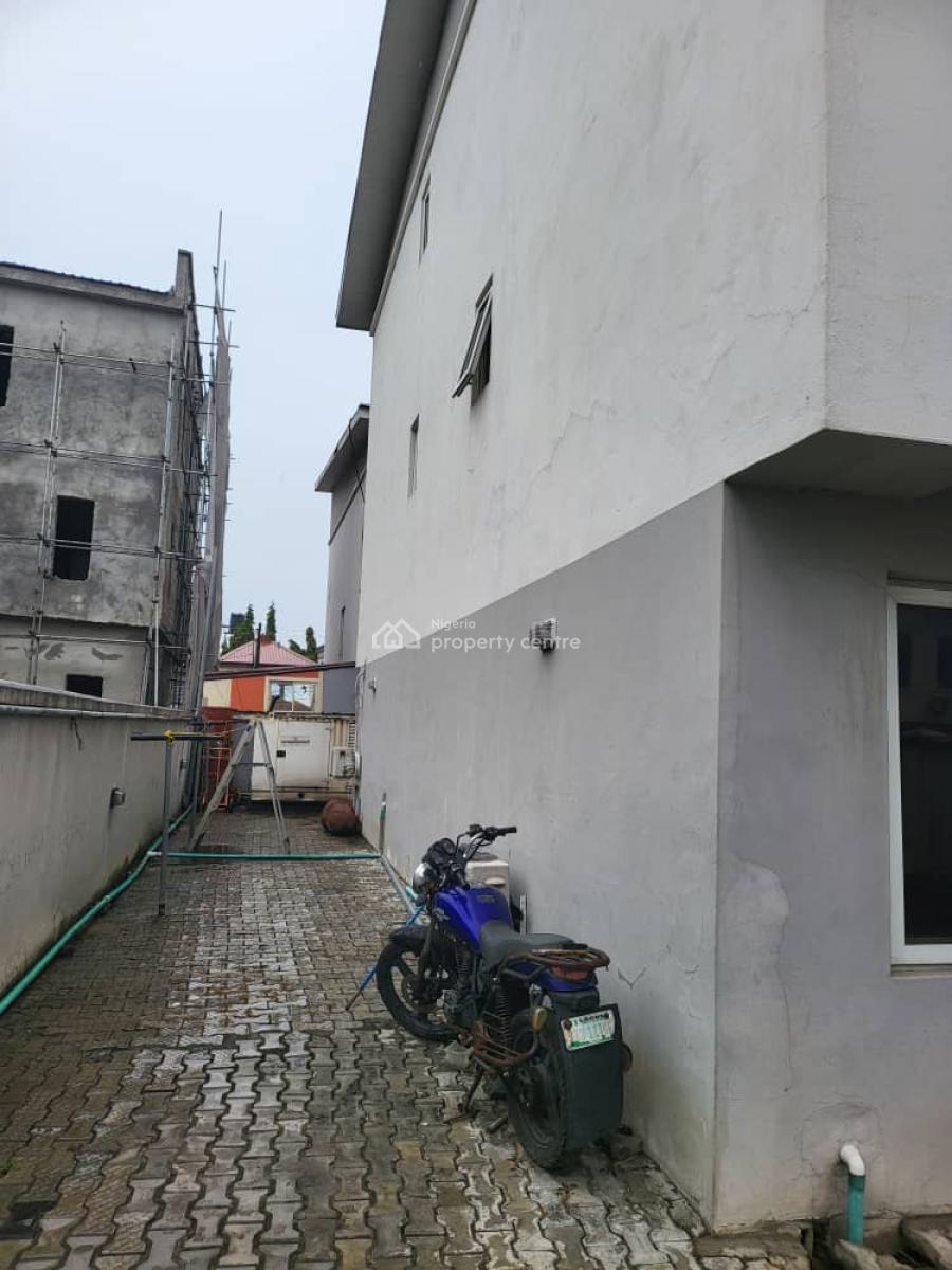 Well Maintained 5 Bedroom Terrace Duplex, Osapa London, Lekki, Lagos, Terraced Duplex for Sale