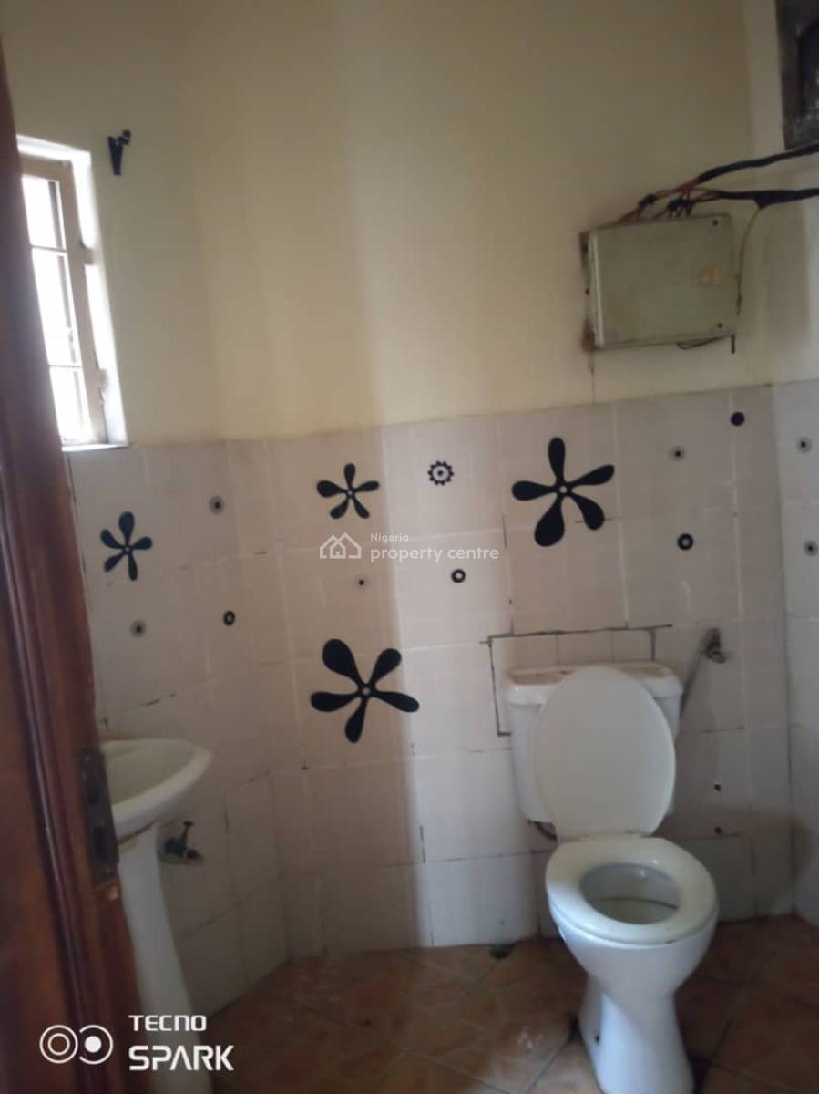 Good 2 Bedrooms Flat  Apartment 3.5 By American International School, Durumi, Abuja, Flat / Apartment for Rent