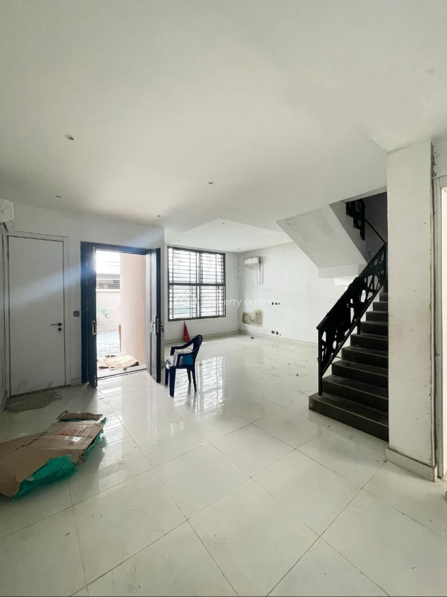 Contemporary 3 Bedroom Terrace Duplex, Lekki Phase 1, Lekki, Lagos, Terraced Duplex for Sale