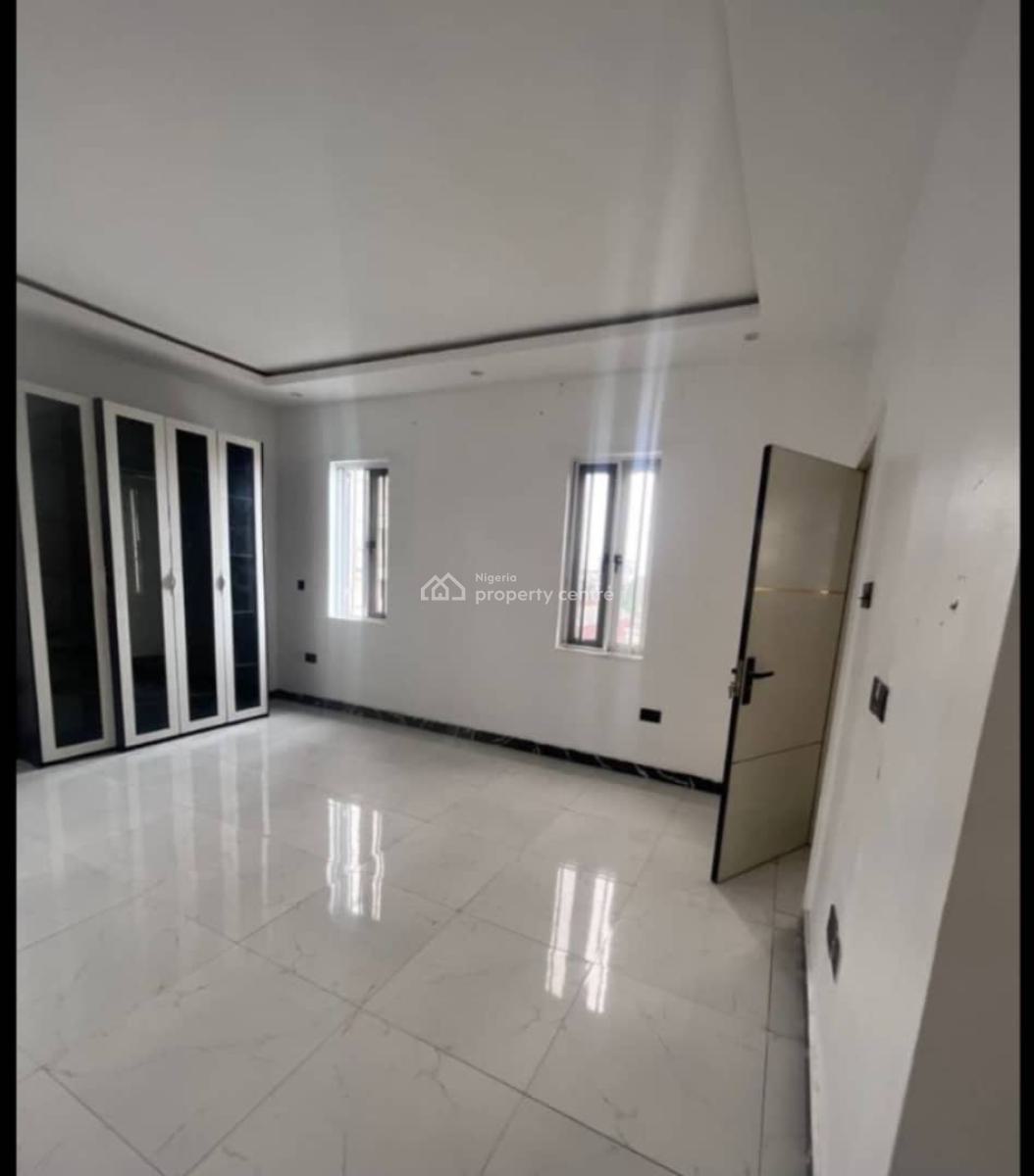 Serviced 3-bedroom Flat on Pentfloor with Bq, Lekki Phase 1, Lekki, Lagos, House for Rent